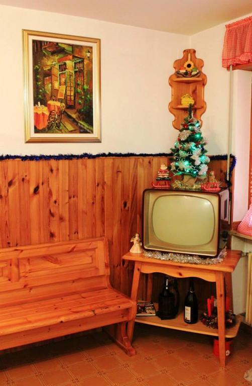 Discover Italy Tignes Bilik gambar